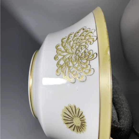 Vintage Andrea Sadek Imported Large Porcelain Bowl 9" Diameter, Floral Pattern - Picture 7 of 11